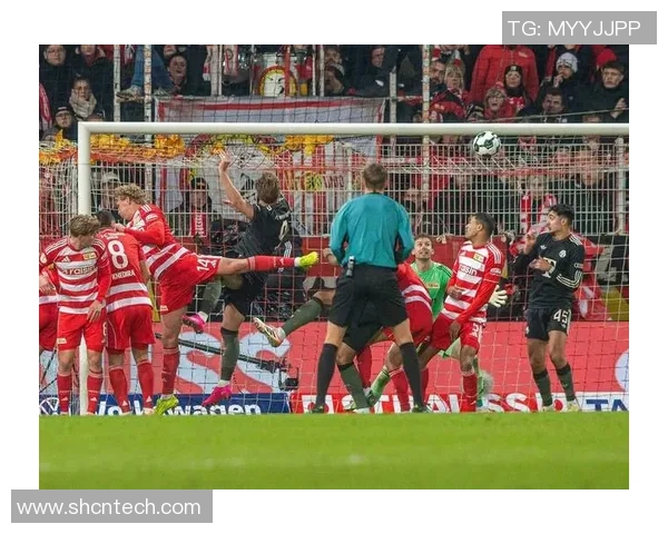 雷根斯堡主场迎战波鸿争夺德乙联赛关键三分之战