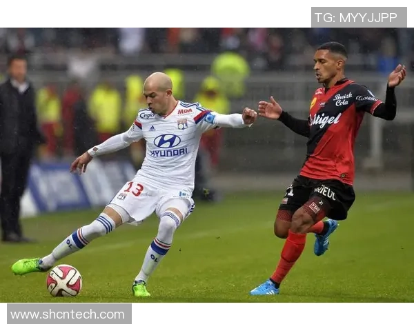 亚眠对阵里尔精彩直播全程回顾与战况分析尽在360平台