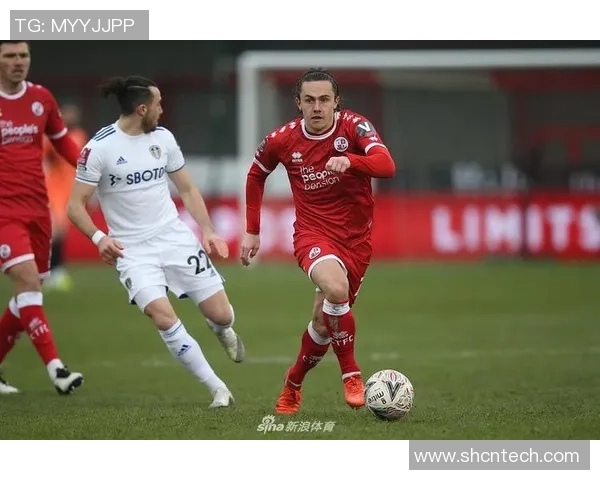 克劳利队与利兹联的精彩对决揭示英格兰足球的激烈竞争与无限可能