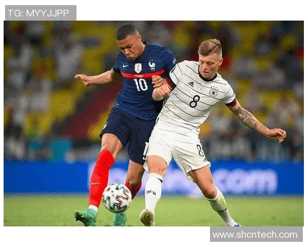 克罗斯领衔战术革新助力球队重塑辉煌的传奇之路 克罗斯领衔战术革新助力球队重塑辉煌的传奇之路