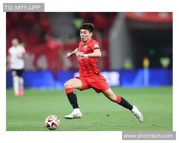 国民队与唐迪拉的激烈对决揭示足球战术与团队协作的精彩瞬间