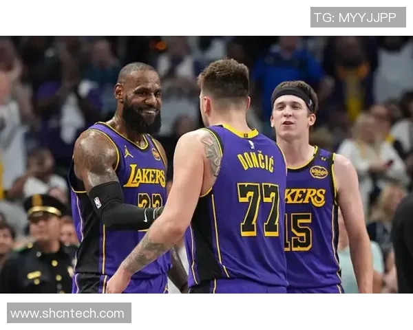 湖人对阵火箭精彩赛事在线直播全程回放与实时分析 湖人对阵火箭精彩赛事在线直播全程回放与实时分析