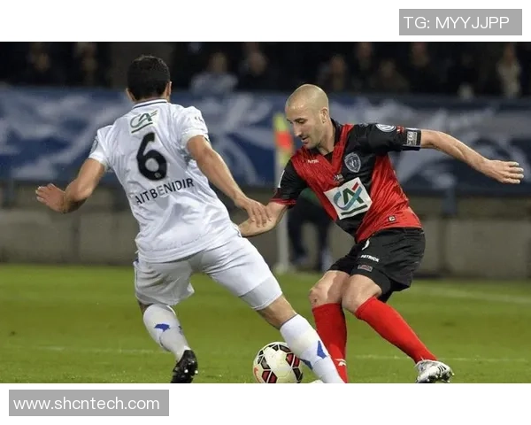 阿特拉斯与瓜达拉的精彩对决全方位解析与战术分析 阿特拉斯与瓜达拉的精彩对决全方位解析与战术分析