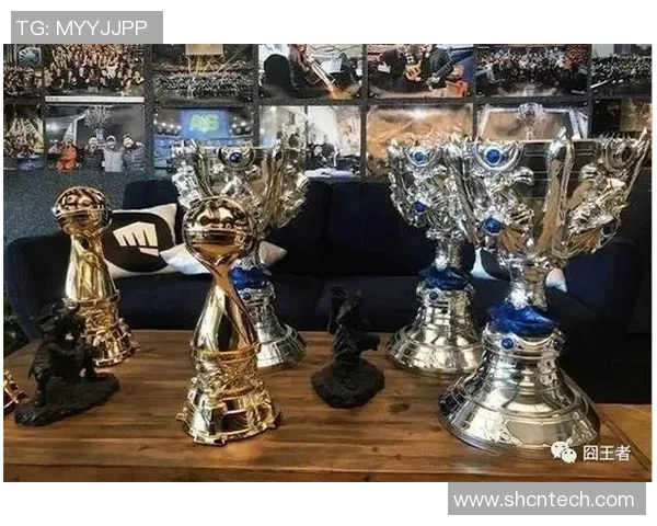 FPX在冠军杯中的默契配合展现团队实力与战术深度分析 FPX在冠军杯中的默契配合展现团队实力与战术深度分析