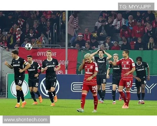 帕德博恩与科隆激战正酣谁能在德乙赛场上笑到最后