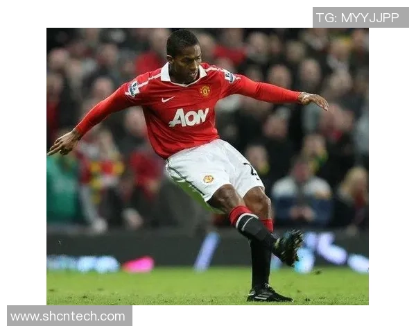 曼联1011赛季主场迎战瓦伦西亚精彩回顾与战术分析 曼联1011赛季主场迎战瓦伦西亚精彩回顾与战术分析